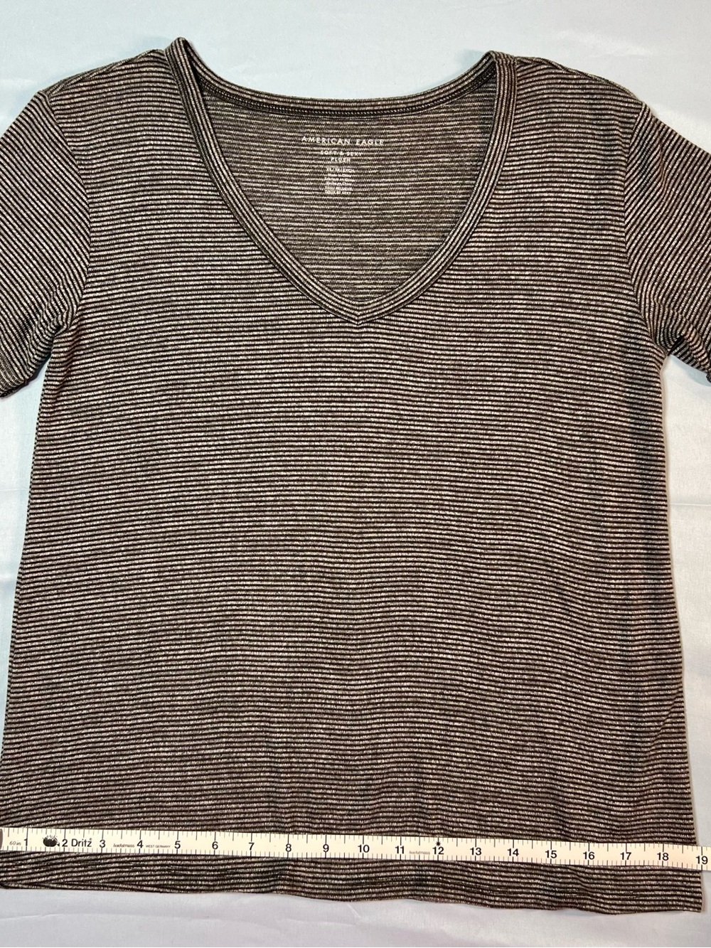 American Eagle Women’s Short Sleeve V-Neck Stripe Tee —size XS